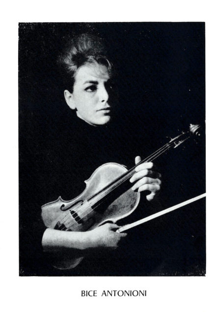 composizione in la 008