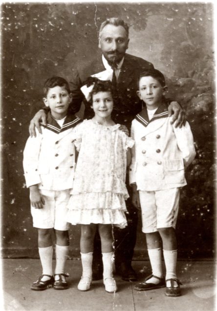 nonno e 3 figli